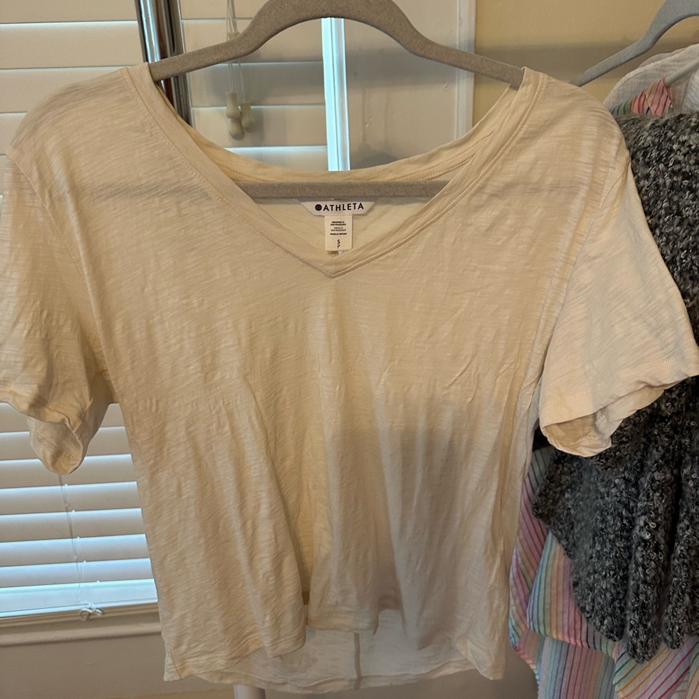 Athleta Cream Short Sleeve Crop T-Shirt
